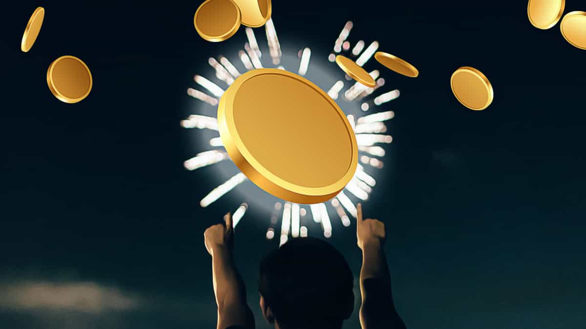 Bitcoin Surge Drives Altcoin Rally with Significant Gains