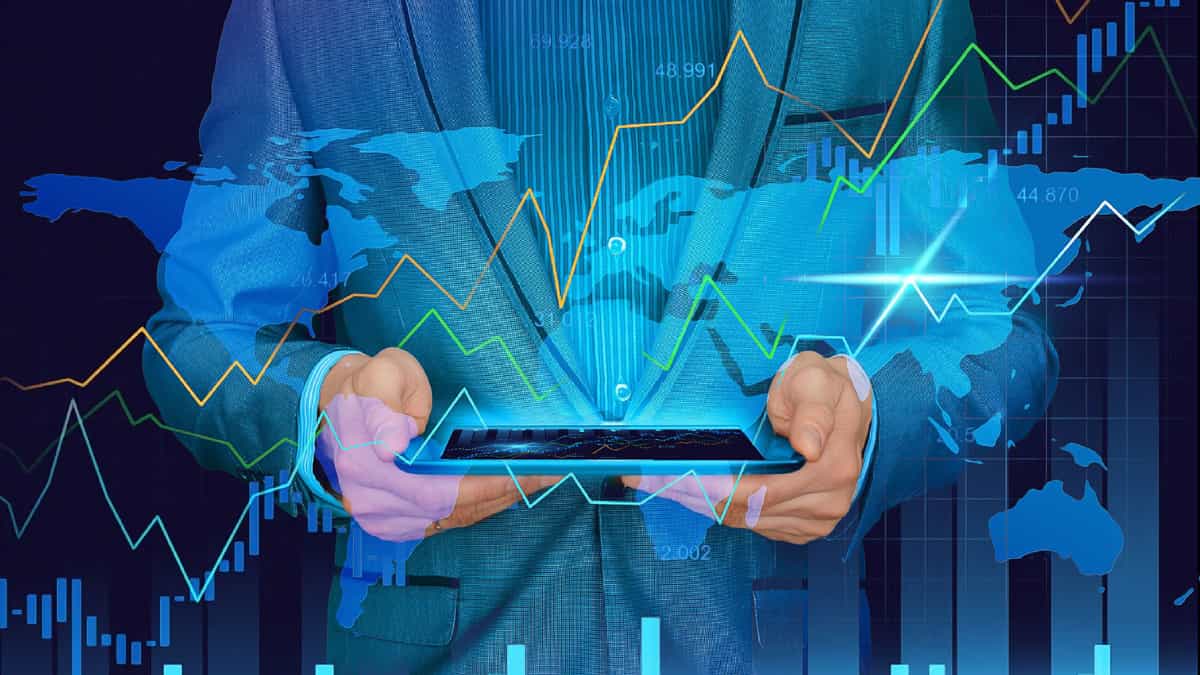 Forecasting Potential Peaks for DOGE, CEEK, FLOKI, and PEPE Coins