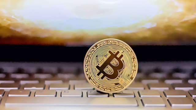 Bitcoin�s Hashrate Breaks Historical Records, Boosting Mining and Market Confidence