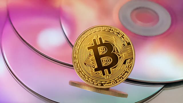 Robert Kiyosaki Predicts Bitcoin Will Fortify Your Wealth
