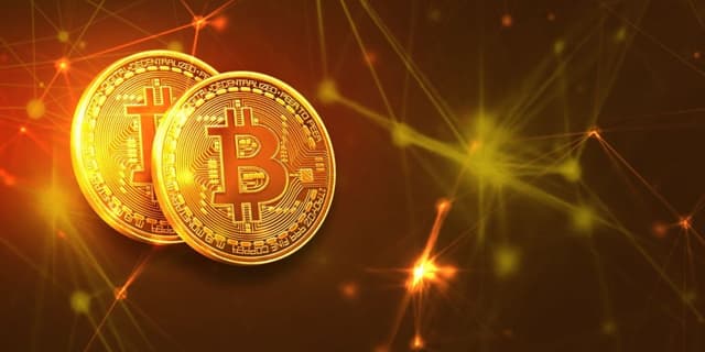 Monero Faces Turbulence with 18-Block Reorg; XMR Surges 7%