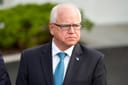 Wird Tim Walz bis ... zurücktreten?