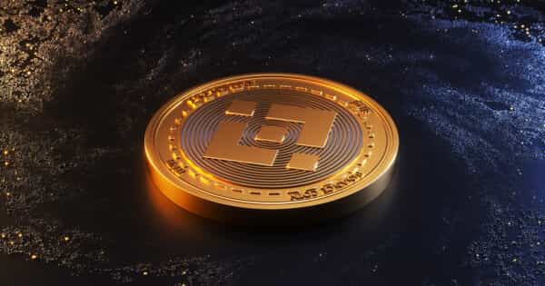 BNB Eyes $700 Breakout as Technical Setup Reaches Critical Juncture